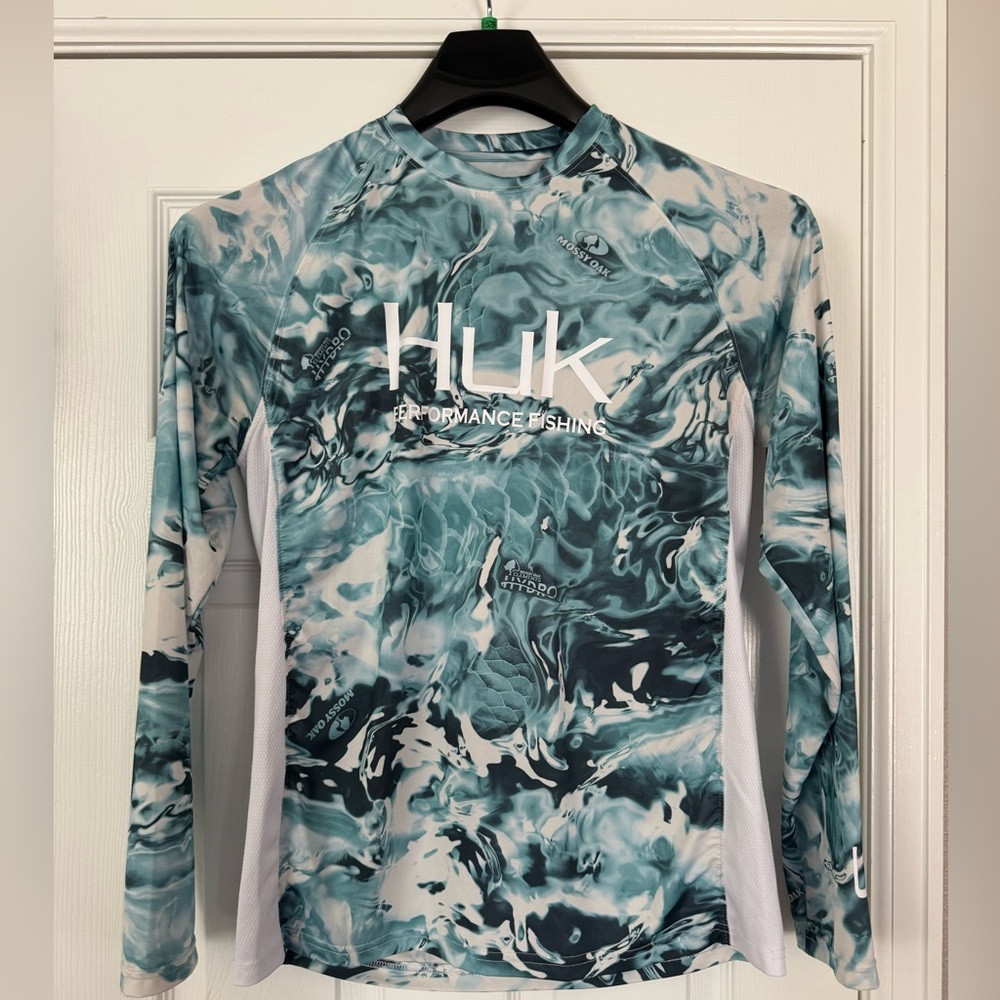 Huk Performance Fishing long-sleeve shirt Mossy Oak camouflage pattern Small